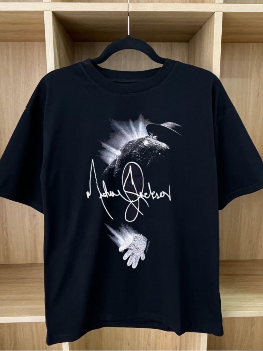 King Of Pop Stage Silhouette Autograph T-Shirt